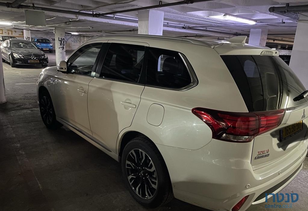 2018' Mitsubishi Outlander מיצובישי אאוטלנדר photo #2