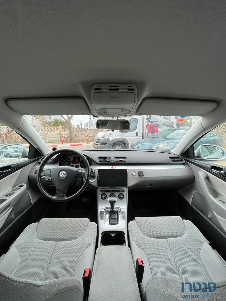 2008' Volkswagen Passat B6 photo #6