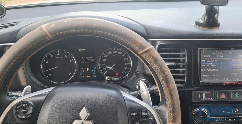 2015' Mitsubishi Outlander מיצובישי אאוטלנדר photo #2