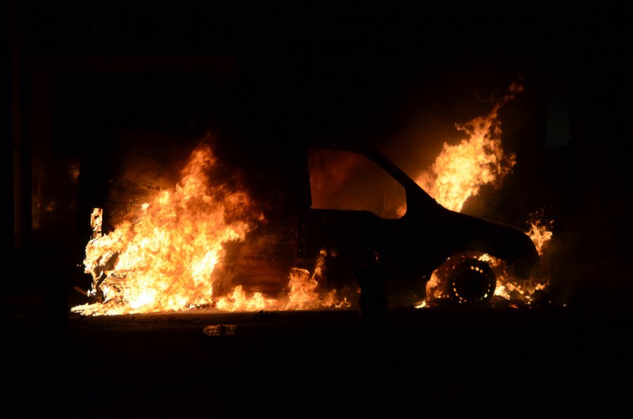 В Иерусалиме сгорели три автомобиля, не исключен поджог
