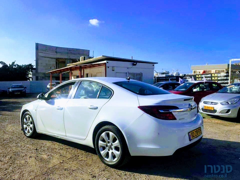 2015' Opel Insignia photo #2