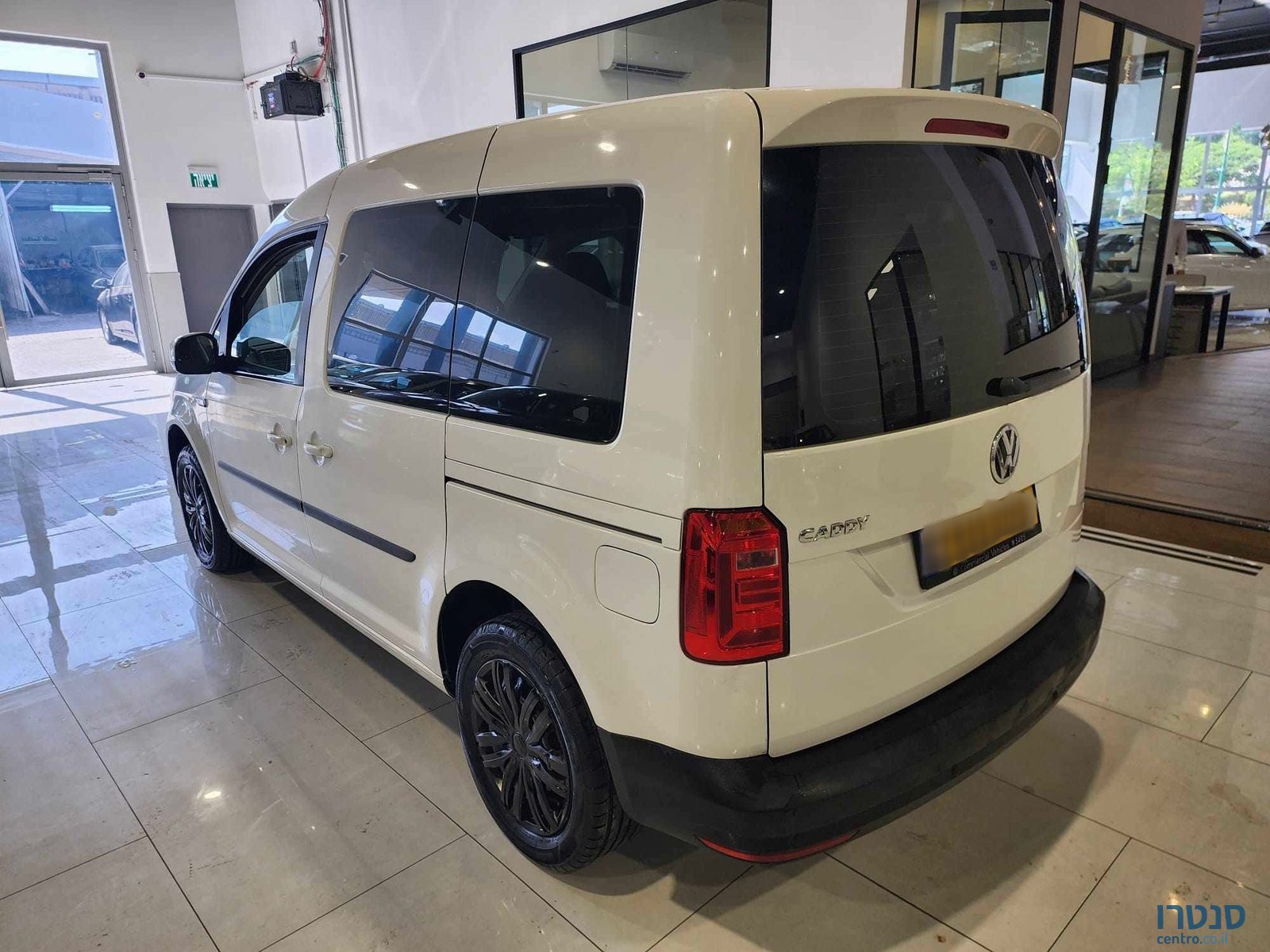 2020' Volkswagen Caddy photo #4