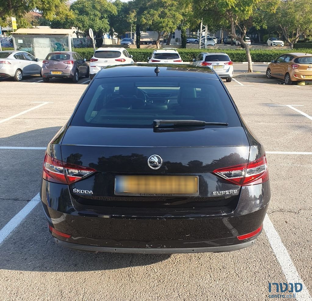 2017' Skoda Superb סקודה סופרב photo #2