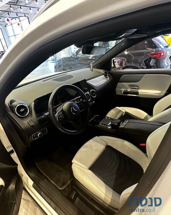 2021' Mercedes-Benz GLA מרצדס photo #3