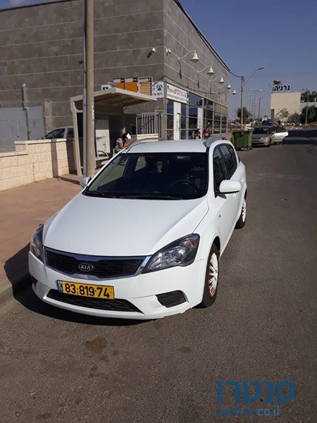 2011' Kia Ceed photo #1