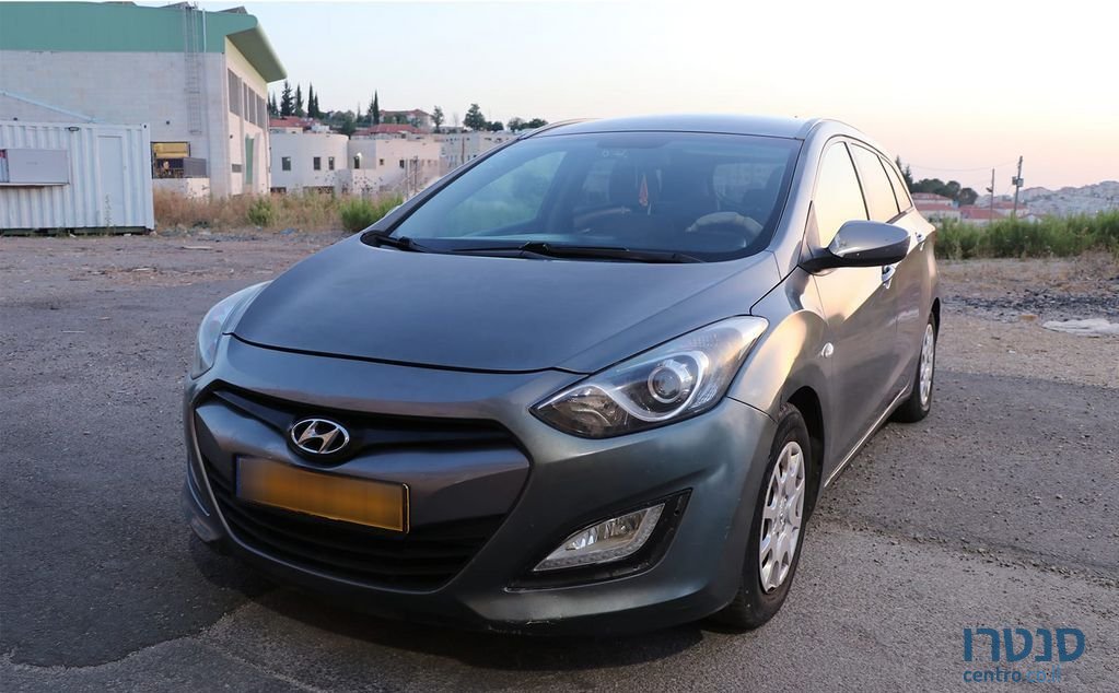 2014' Hyundai i30 יונדאי photo #1
