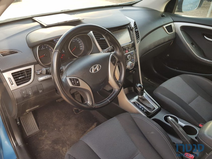 2015' Hyundai i30 photo #3