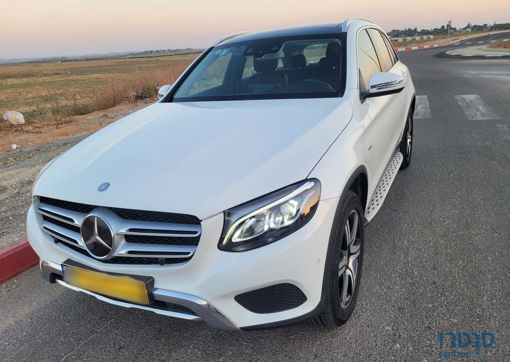 2017' Mercedes-Benz GLC מרצדס photo #1