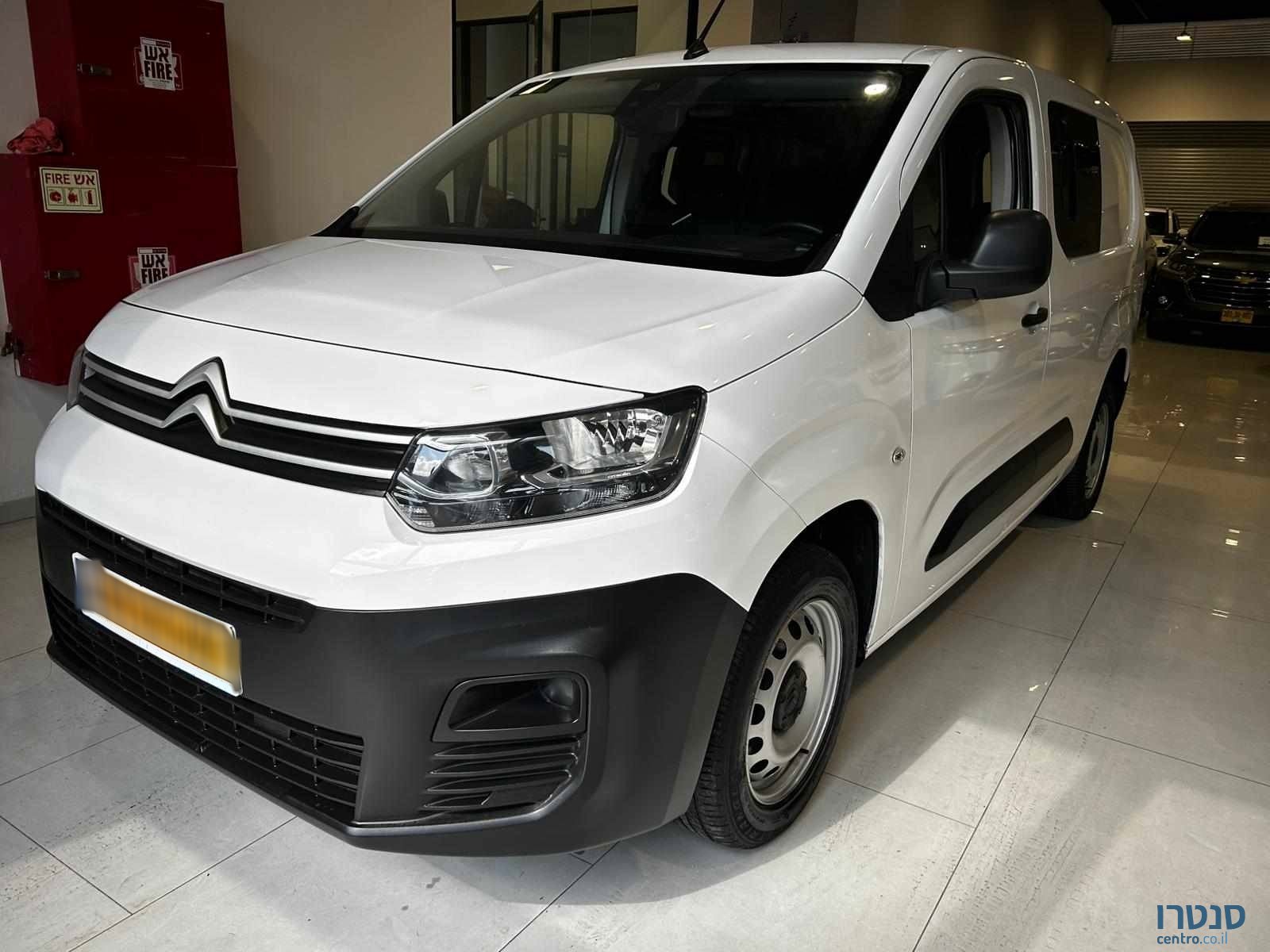 2021' Citroen Berlingo photo #1
