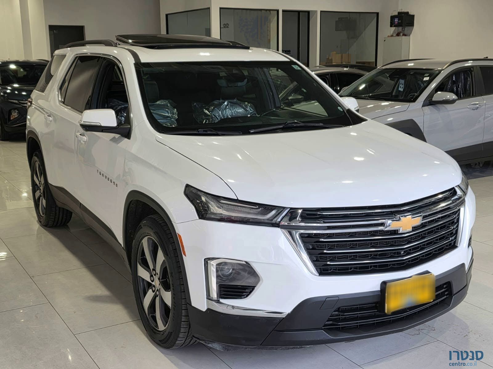 2022' Chevrolet Traverse photo #2