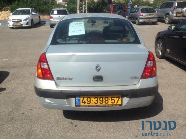 2005' Renault Clio photo #2