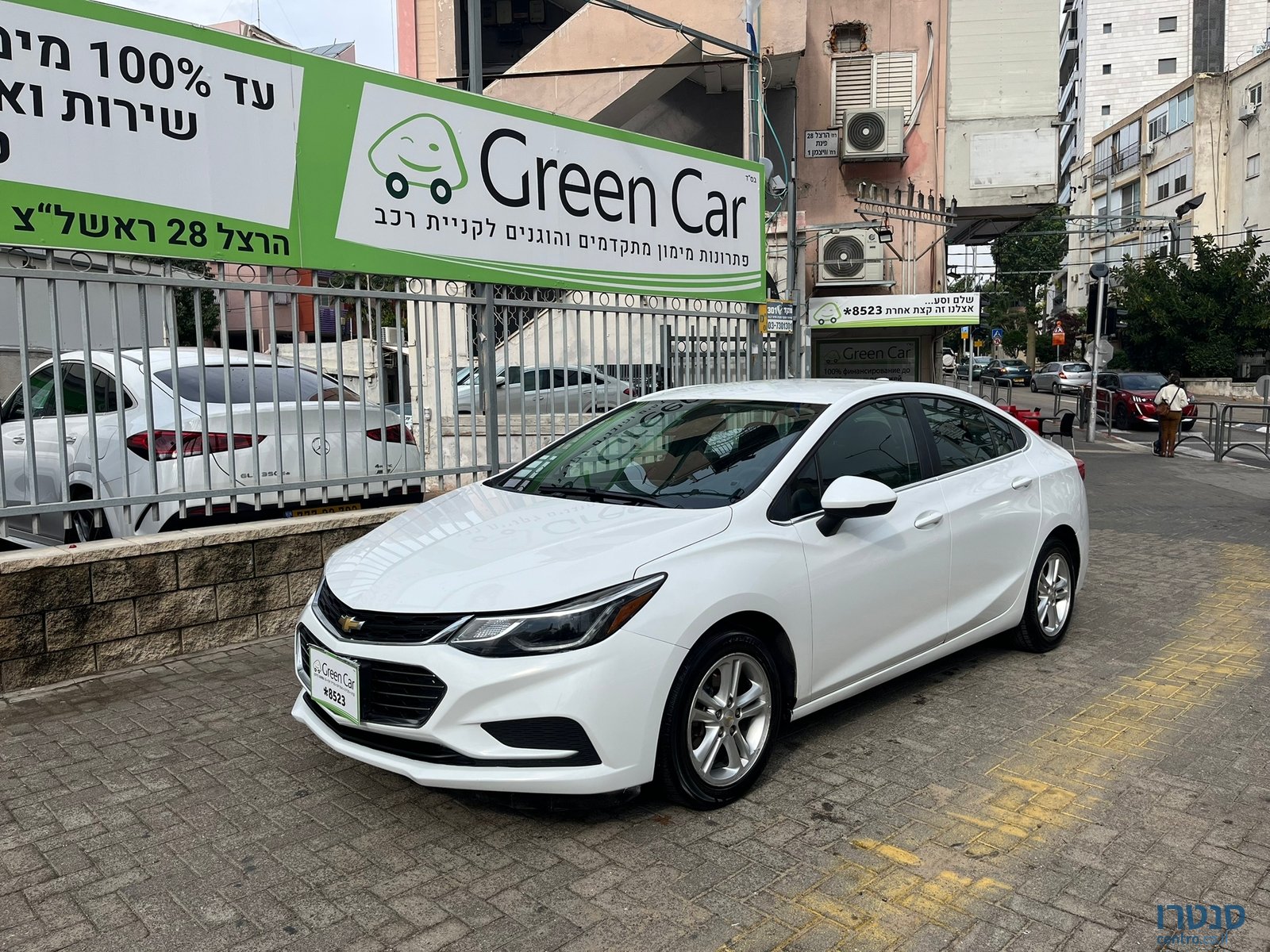 2018' Chevrolet Cruze LT photo #3