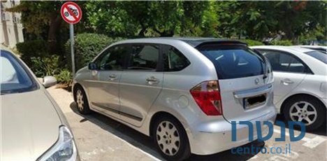 2009' Honda FR-V photo #2