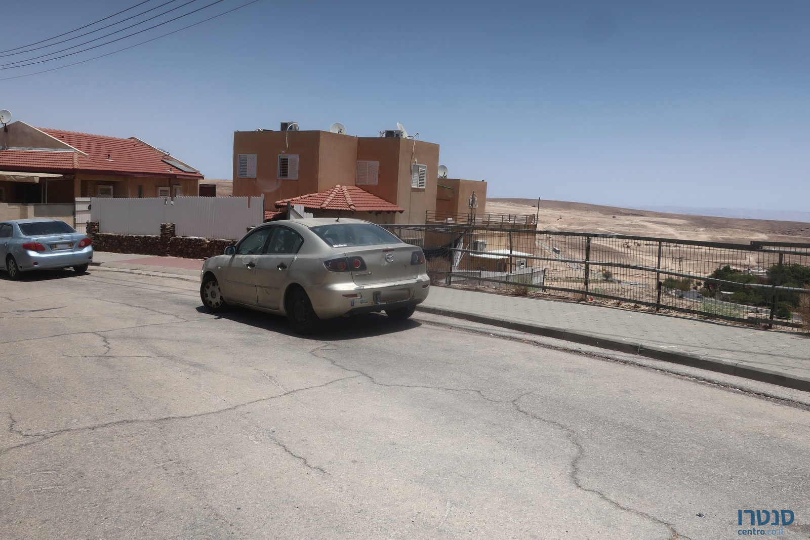 2005' Mazda 3 photo #2