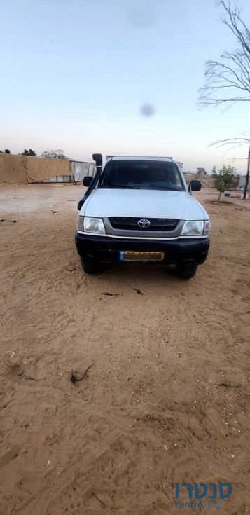2004' Toyota Hilux טויוטה היילקס photo #1