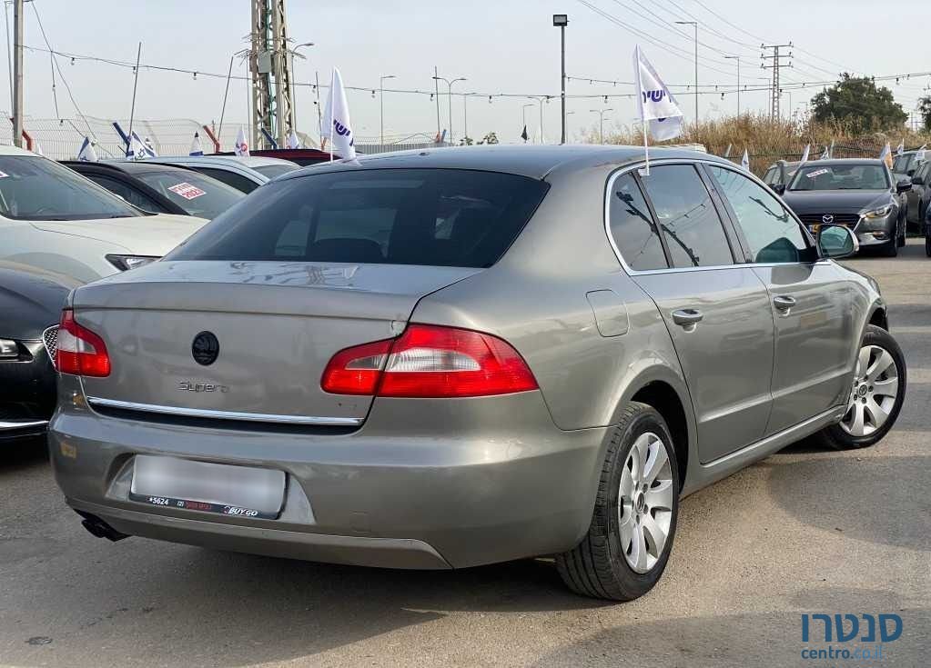 2011' Skoda Superb סקודה סופרב photo #4