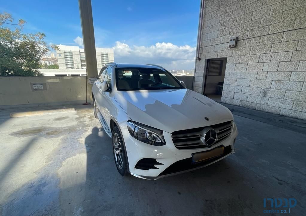 2018' Mercedes-Benz GLC מרצדס photo #1