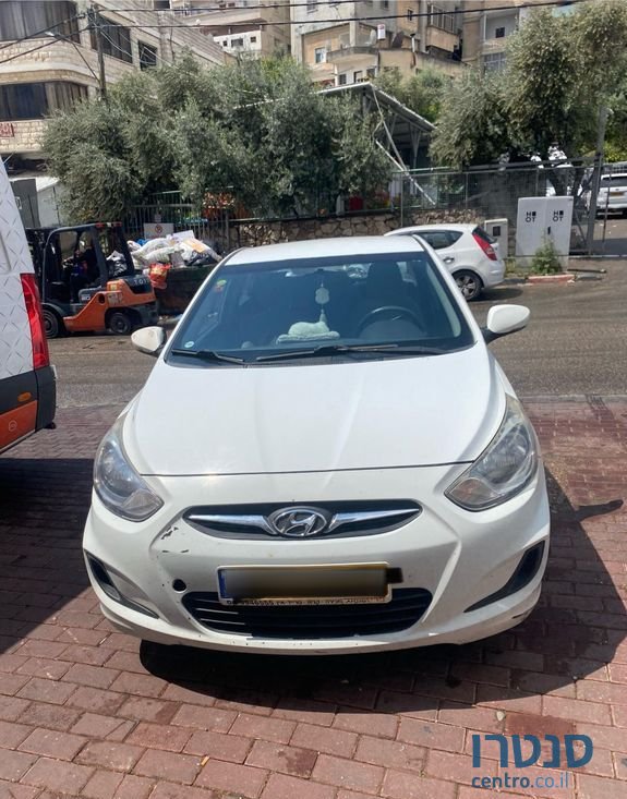 2014' Hyundai i25 יונדאי photo #1