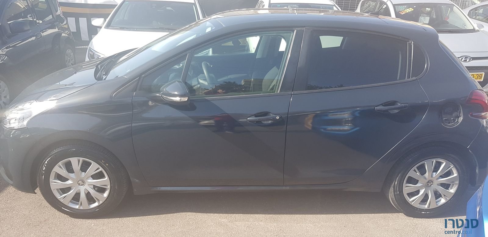 2020' Peugeot 208 photo #2