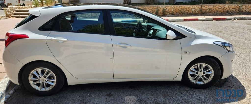 2014' Hyundai i30 יונדאי photo #1