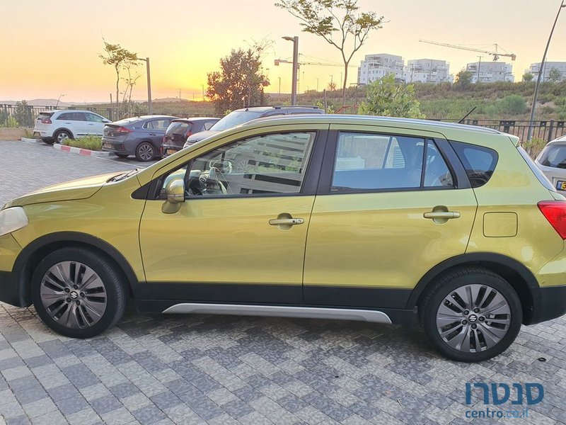 2015' Suzuki SX4 סוזוקי קרוסאובר photo #4