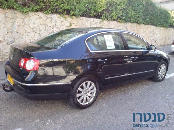 2008' Volkswagen Passat photo #3