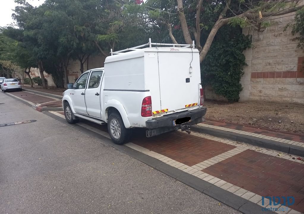 2013' Toyota Hilux טויוטה היילקס photo #2