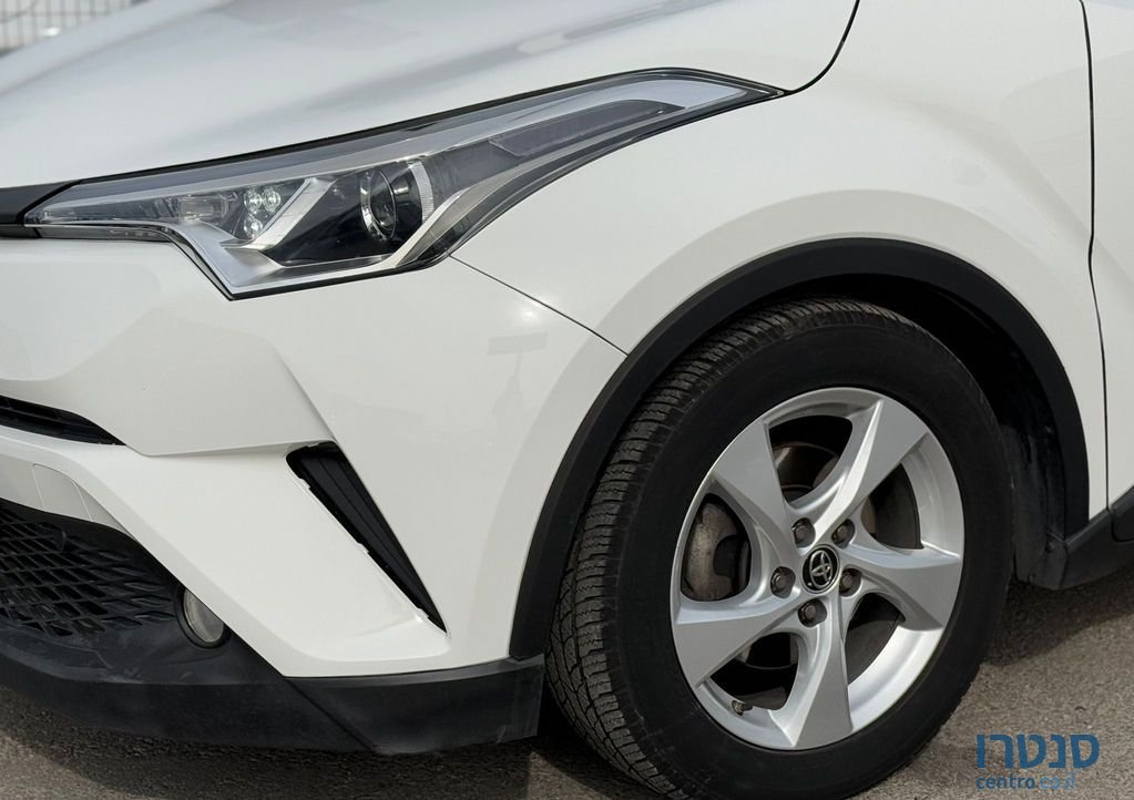 2018' Toyota C-HR טויוטה photo #3