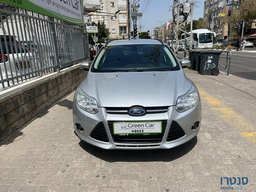 2014' Ford Focus photo #2