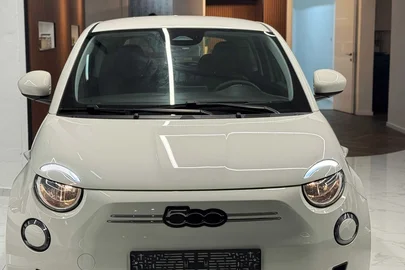 2023' Fiat 500 פיאט