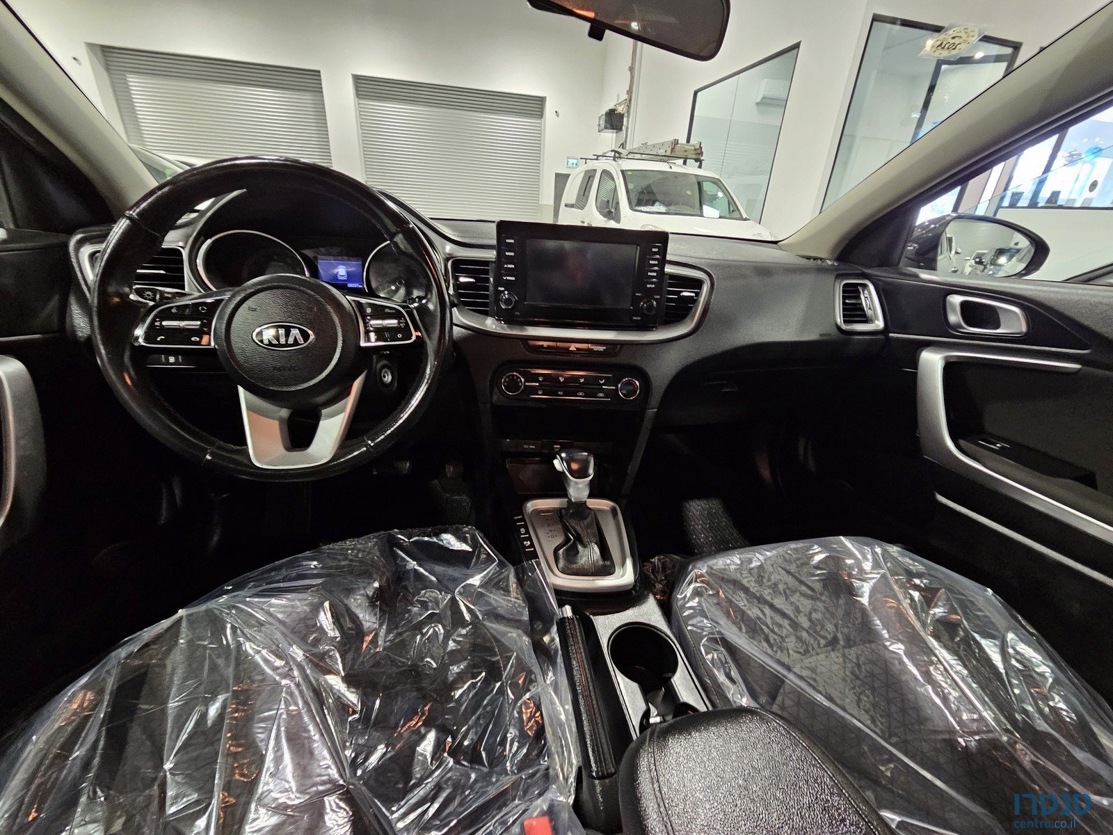 2020' Kia XCeed LX photo #5