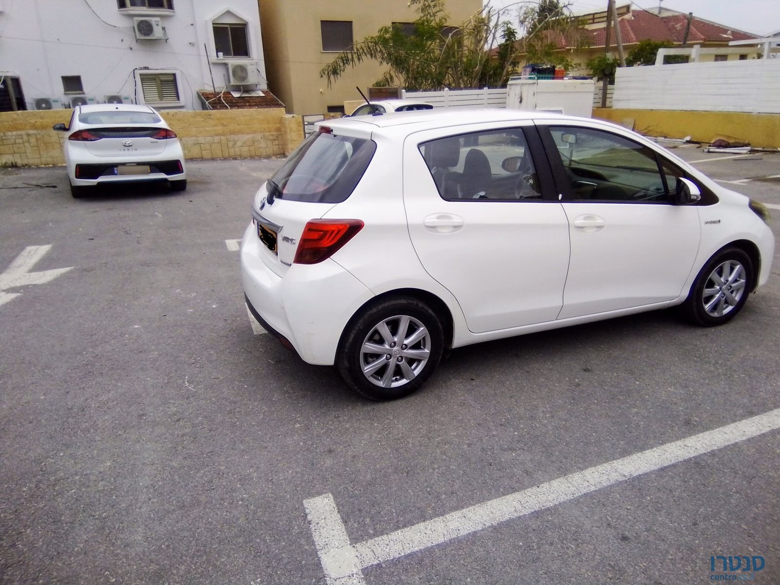 2016' Toyota Yaris טויוטה יאריס photo #4
