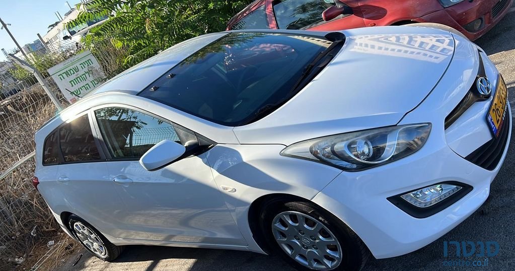 2013' Hyundai i30 יונדאי photo #2