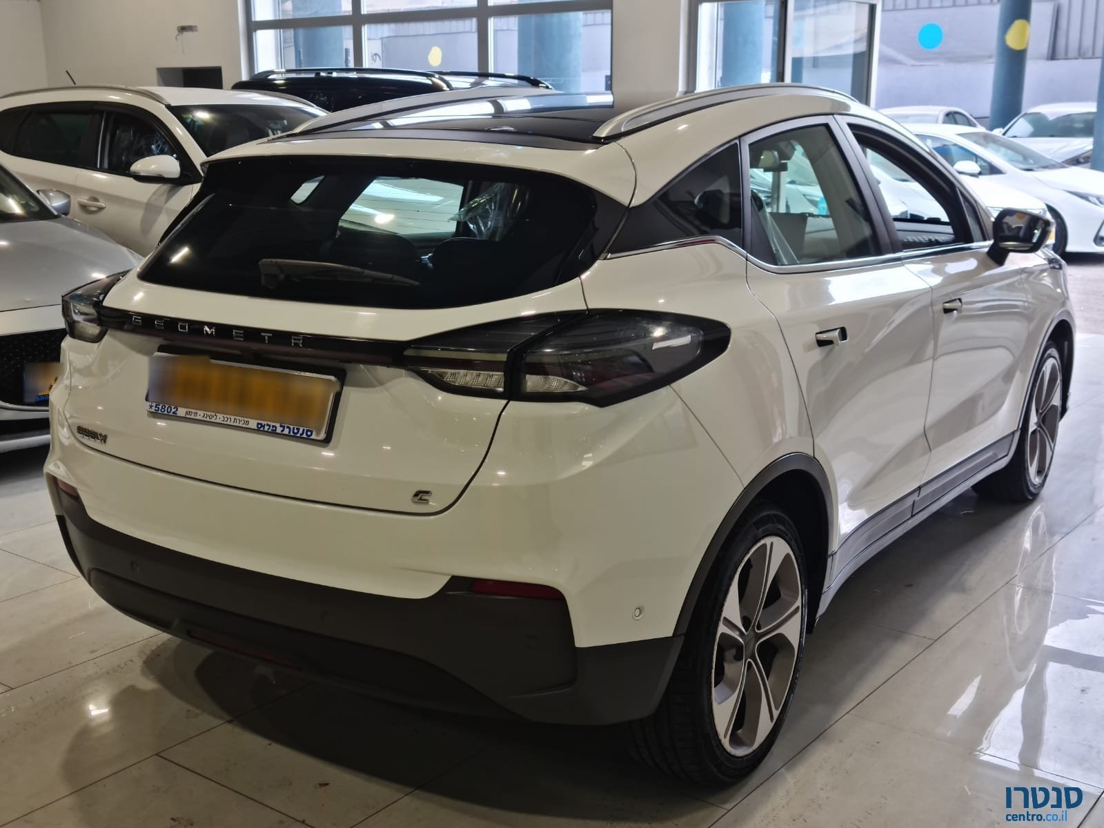 2022' Geely photo #3