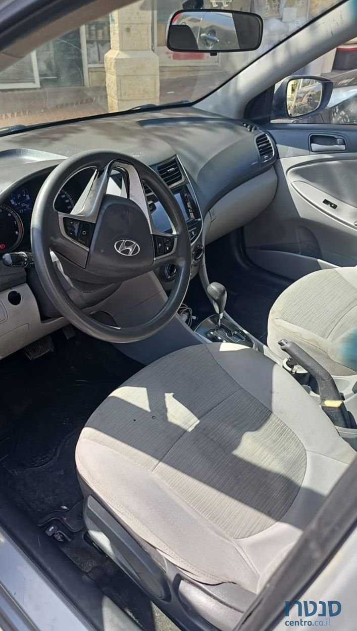 2015' Hyundai i25 יונדאי photo #3