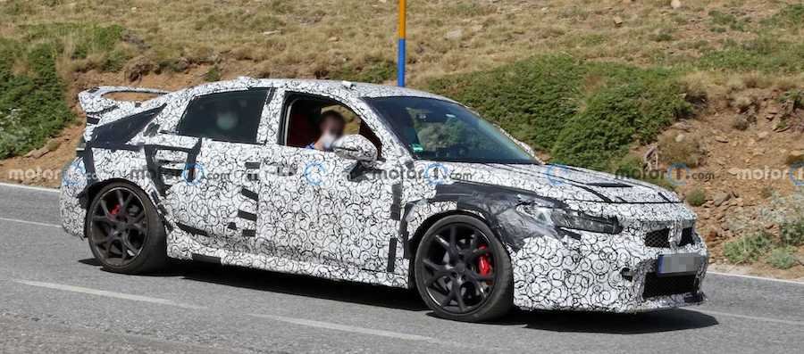 Next Honda Civic Type R Wearing Toned-Down Design In Latest Spy Shots