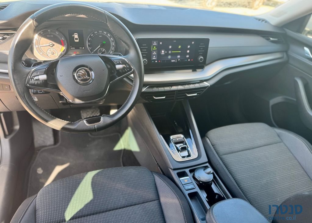 2021' Skoda Octavia סקודה אוקטביה photo #2