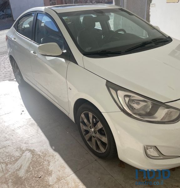 2012' Hyundai i25 יונדאי אקסנט photo #3