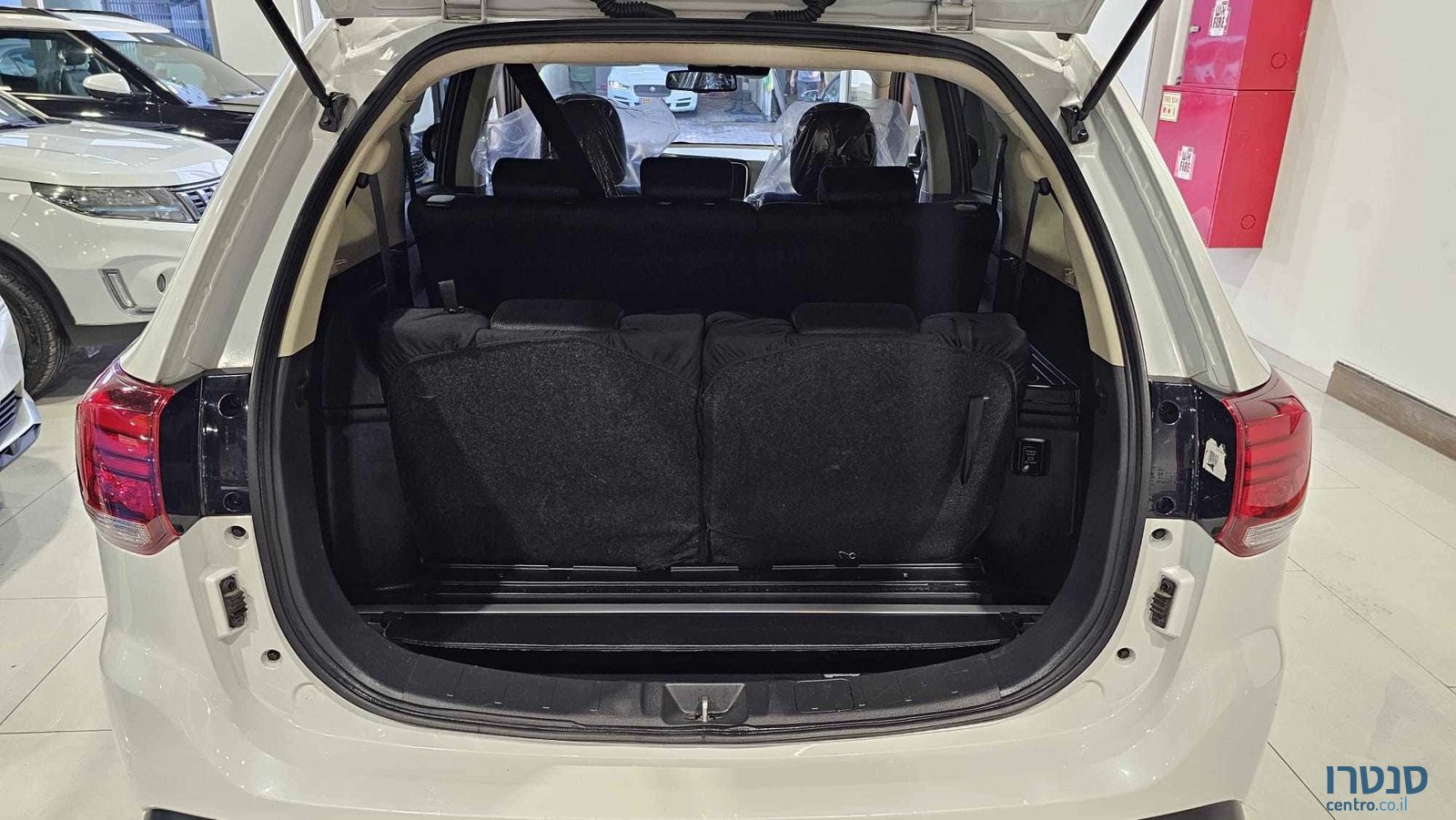 2018' Mitsubishi Outlander photo #7