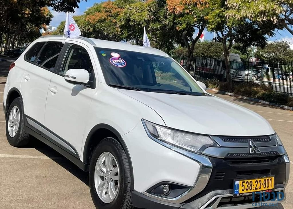 2019' Mitsubishi Outlander מיצובישי אאוטלנדר photo #2