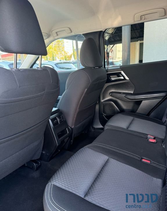 2024' Mitsubishi Outlander מיצובישי אאוטלנדר photo #2