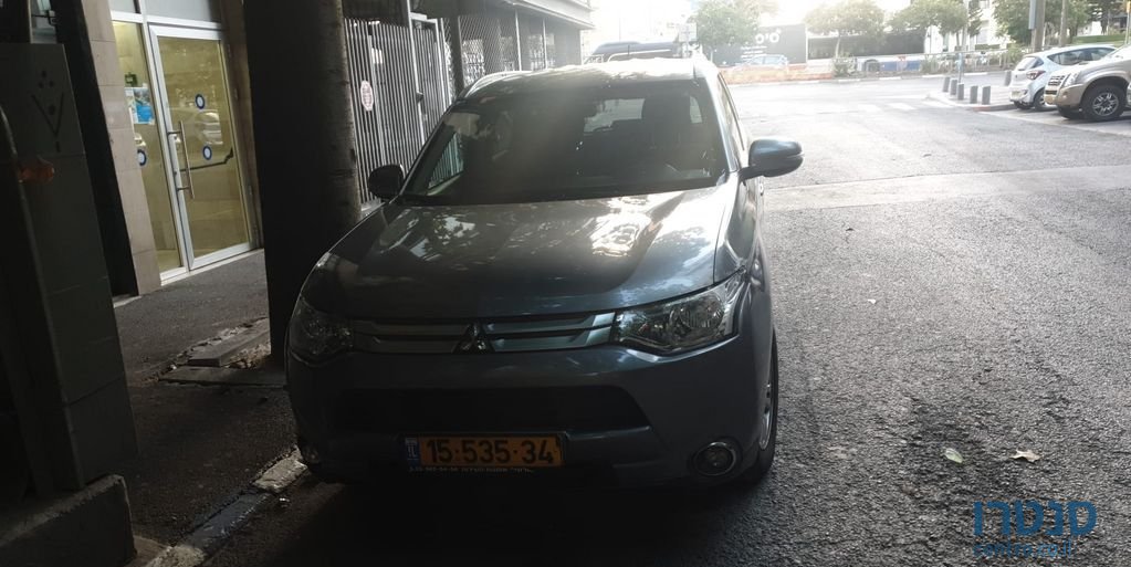 2015' Mitsubishi Outlander מיצובישי אאוטלנדר photo #4