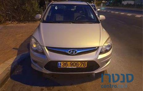 2011' Hyundai I30 i30 יונדאי photo #2