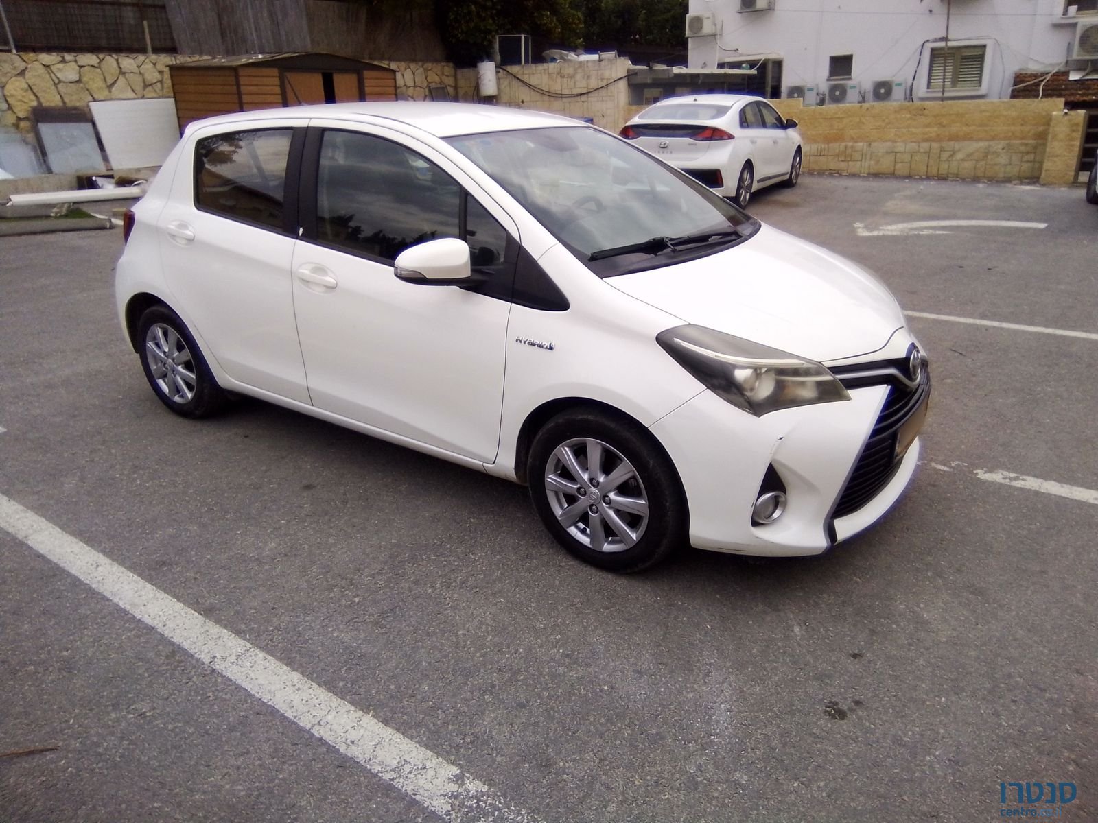 2016' Toyota Yaris טויוטה יאריס photo #1