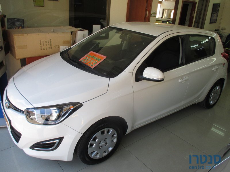 2013' Hyundai i20 photo #1