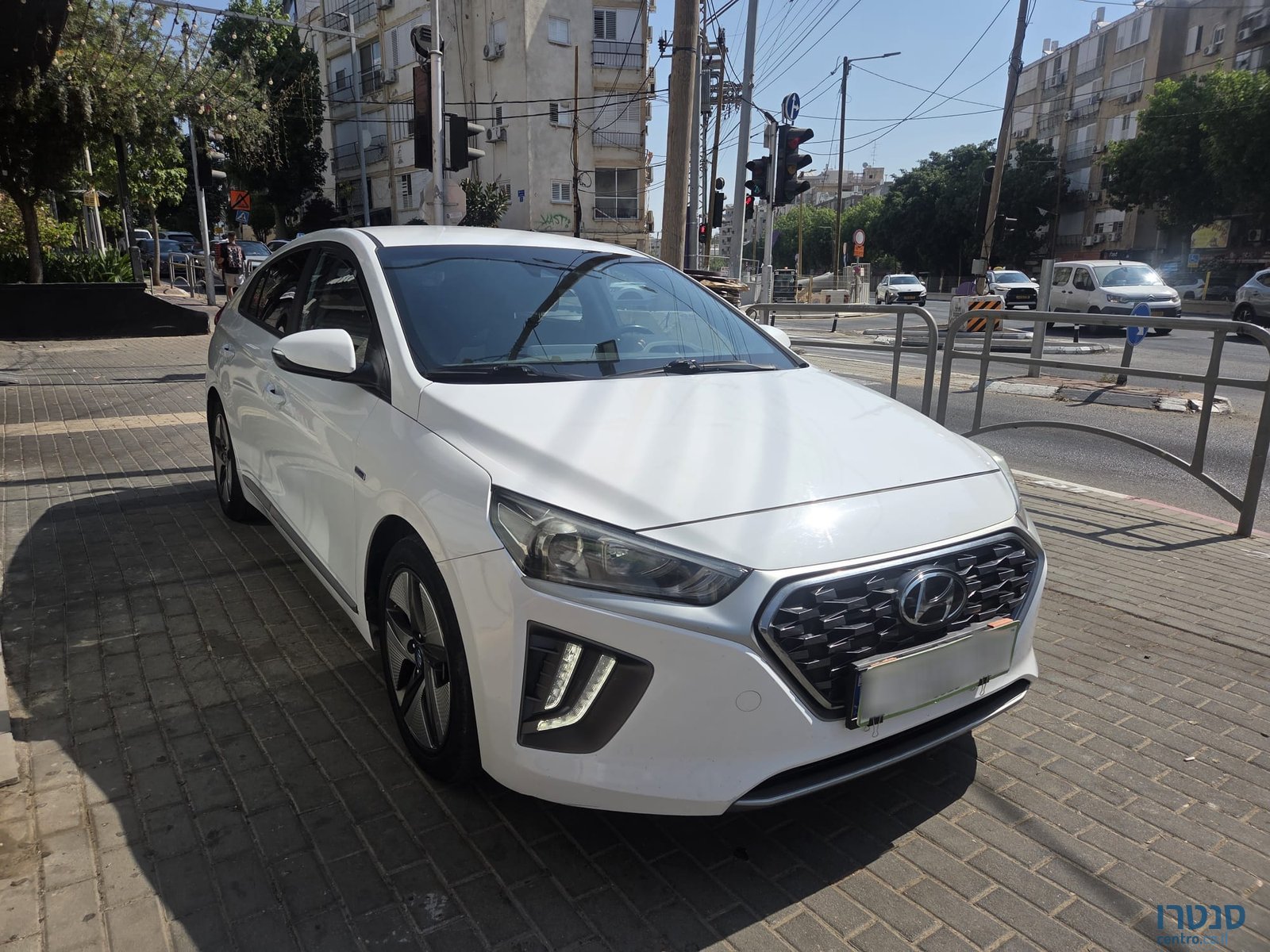 2020' Hyundai Ioniq photo #6