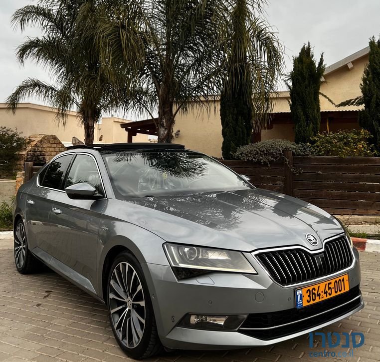 2018' Skoda Superb סקודה סופרב photo #3