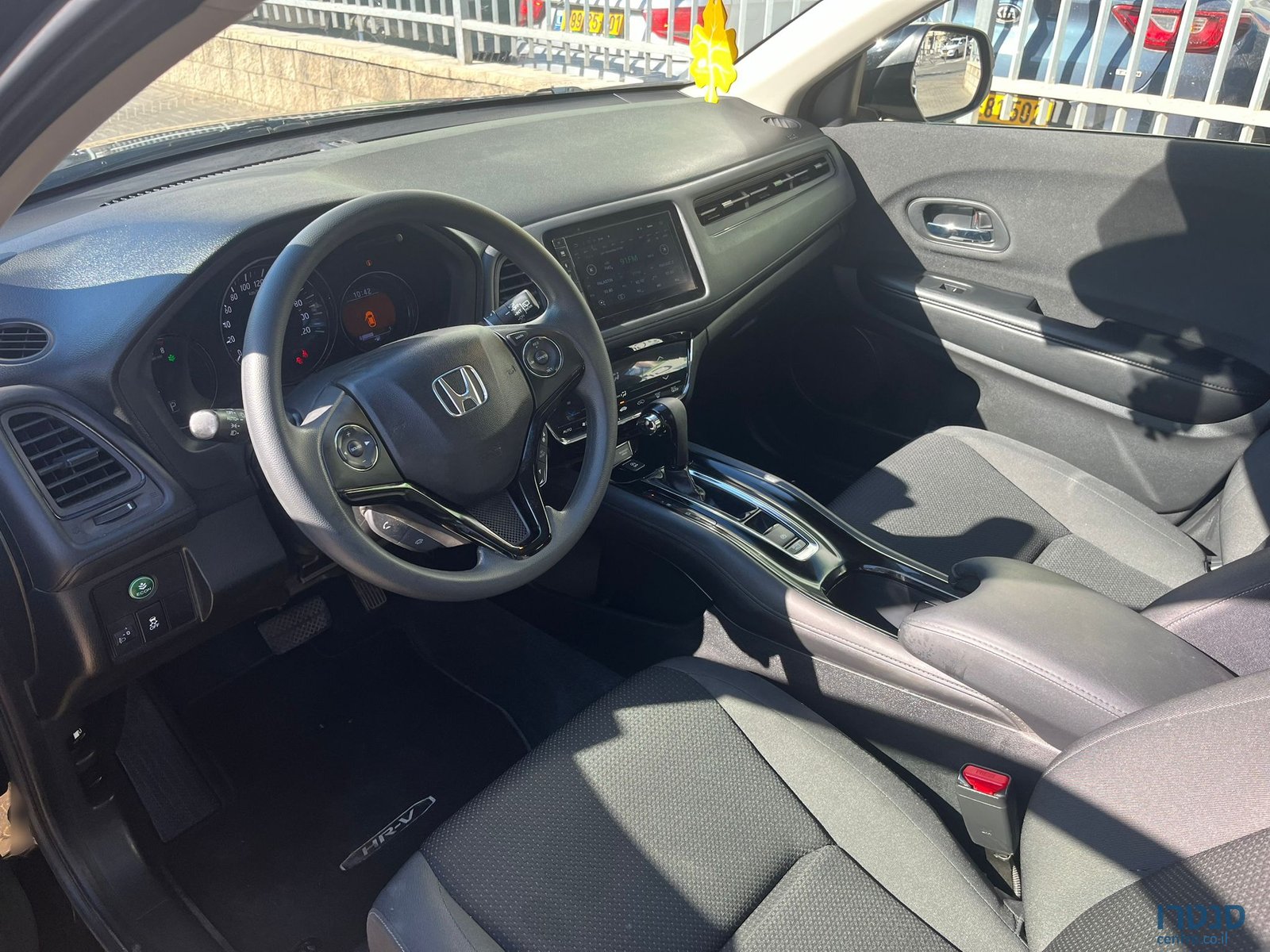 2020' Honda HR-V photo #3