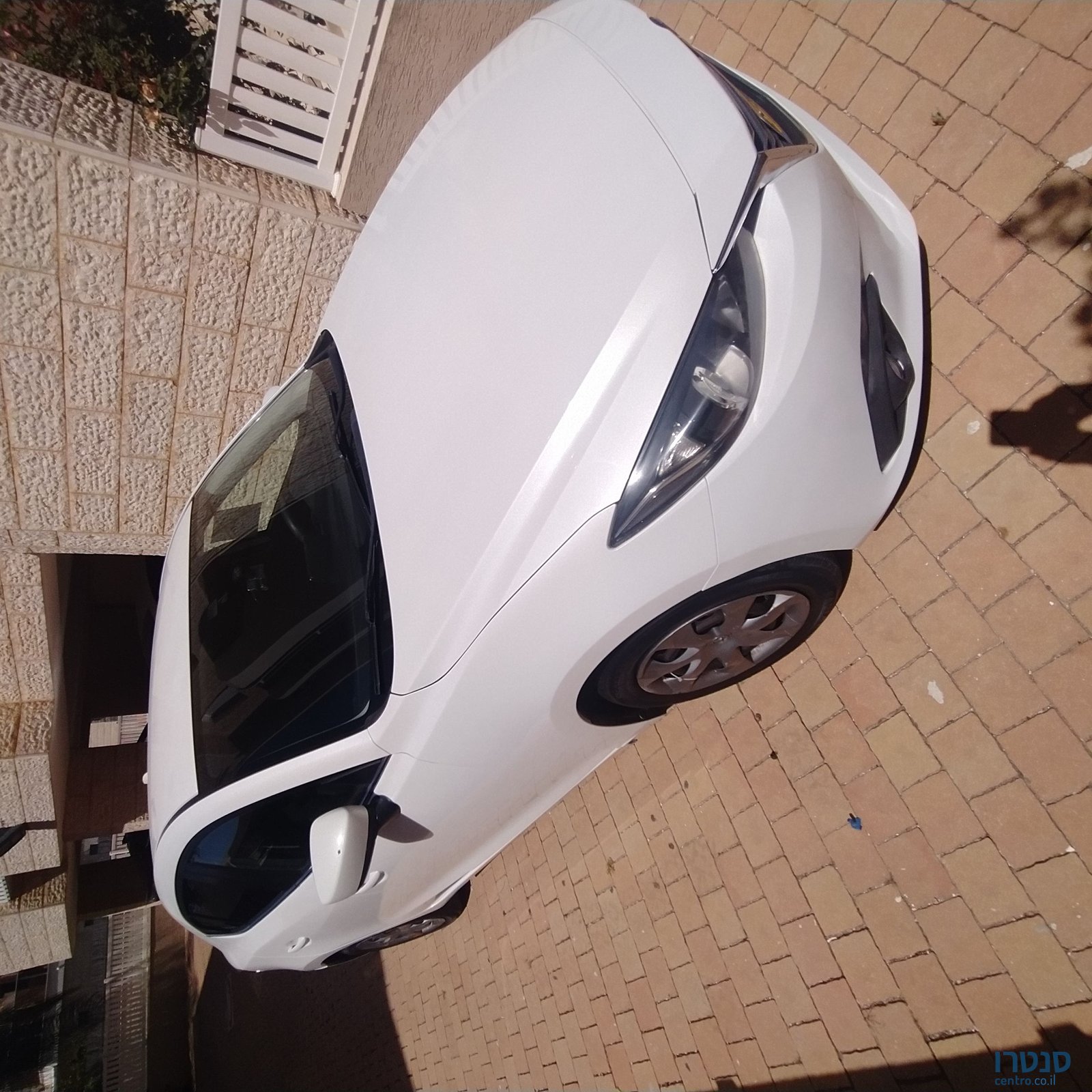 2015' Mazda 3 מאזדה photo #1