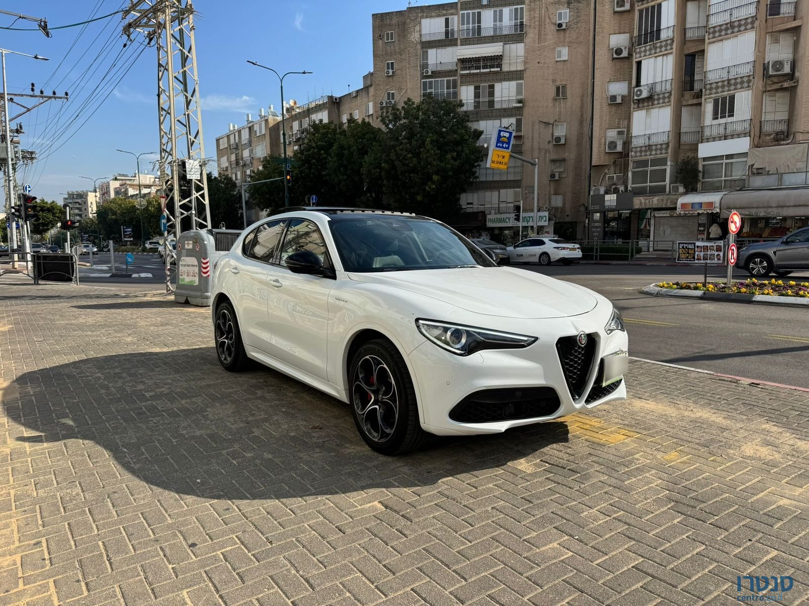 2023' Alfa Romeo photo #7